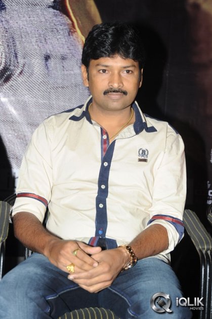 Aadu-Magadura-Bujji-Platinum-Disc-Function